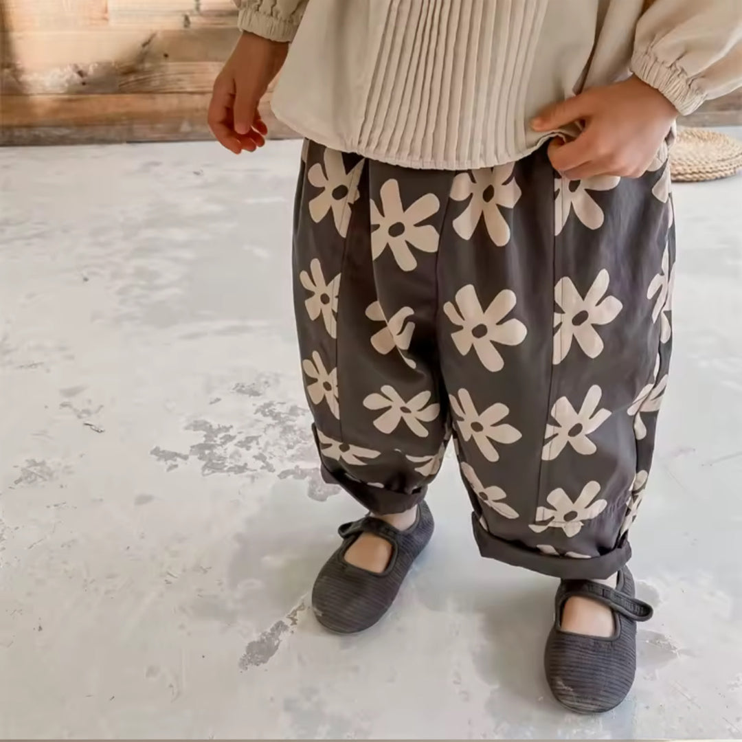 Pantalone over margherite
